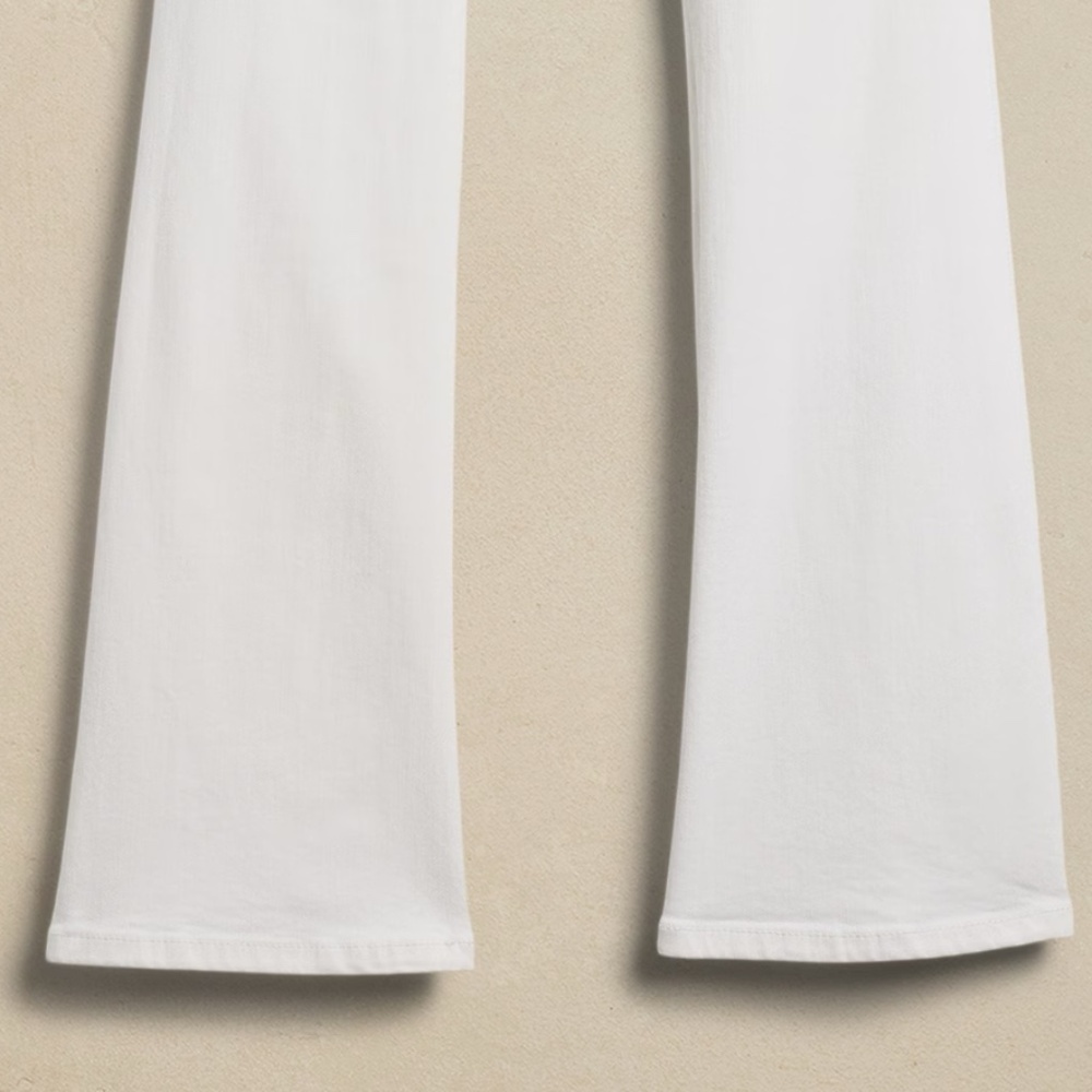 Banana Republic LOW-RISE BOOTCUT JEAN White - Picture 6 of 7